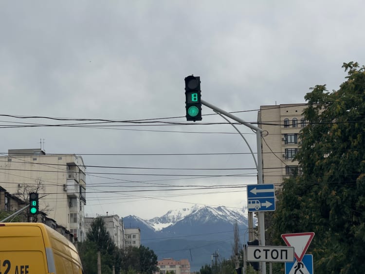 Из аэропорта в Каракол: как мы пробивались к горам Тянь-Шаня